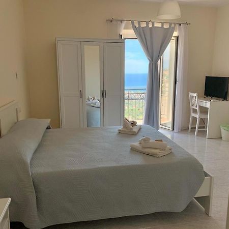 Apartamento Il Nido Delle Rondini Formia Exterior foto