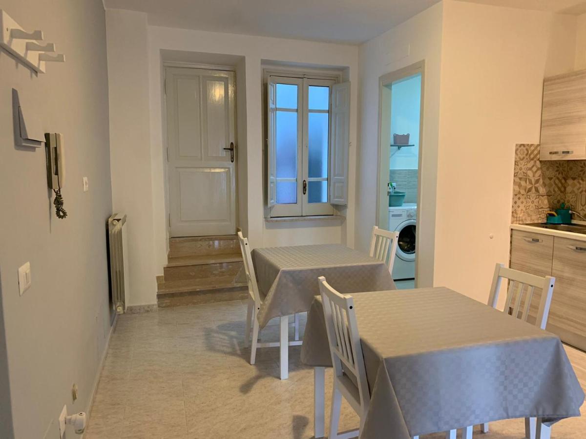 Apartamento Il Nido Delle Rondini Formia Exterior foto