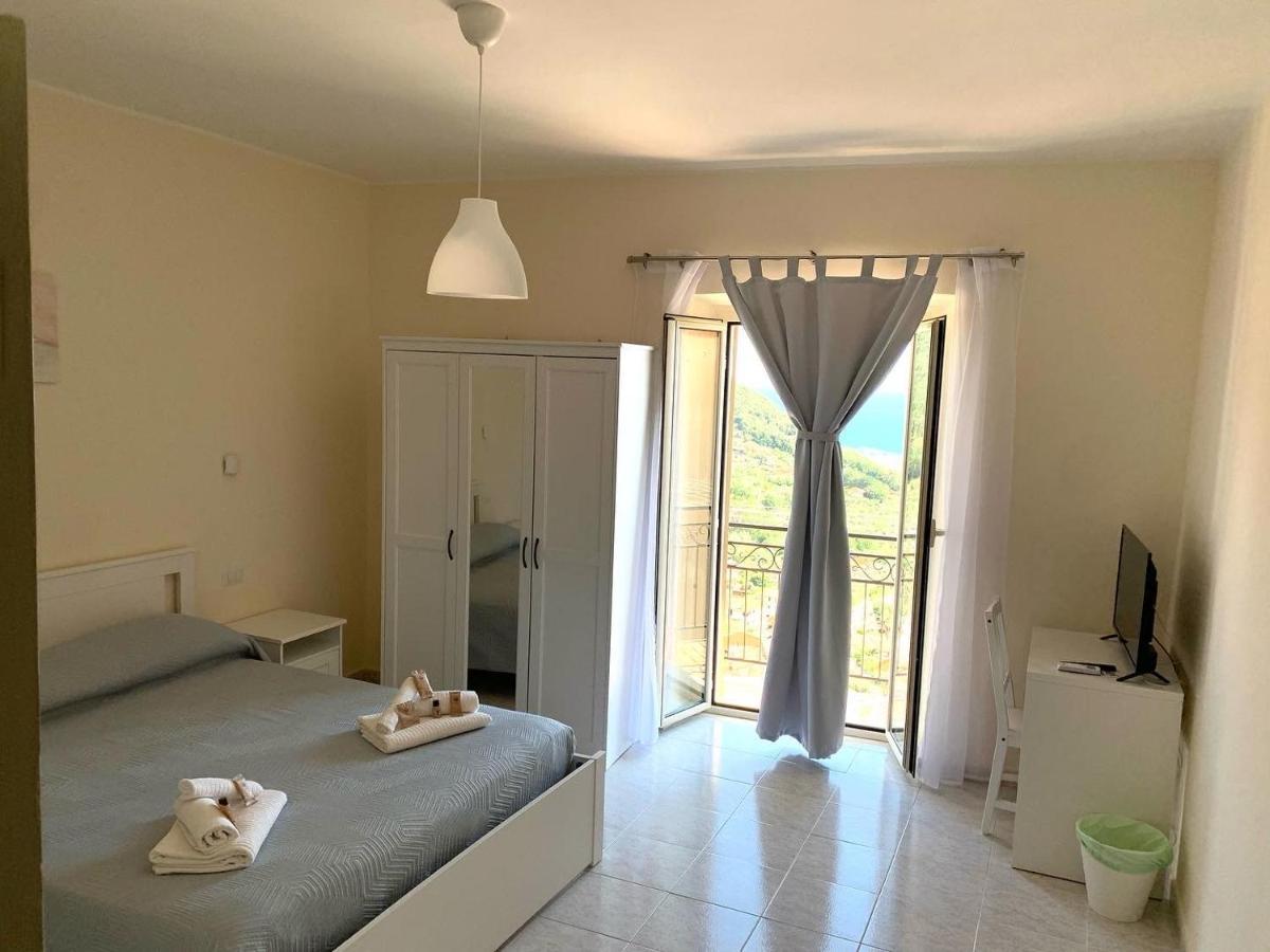 Apartamento Il Nido Delle Rondini Formia Exterior foto