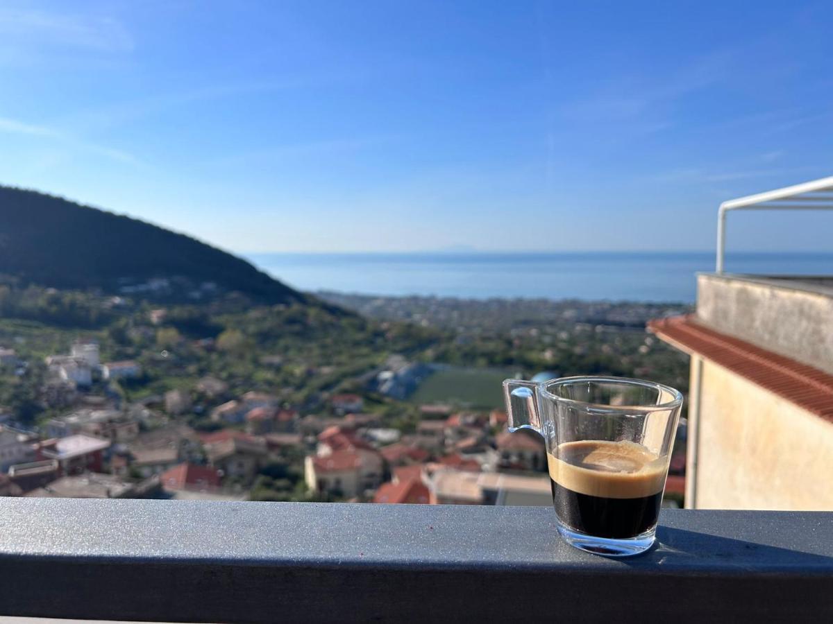 Apartamento Il Nido Delle Rondini Formia Exterior foto